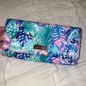 Lilly Pulitzer Travel Wallet